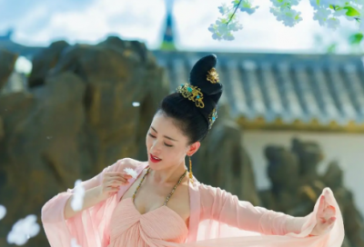 ​纪念烈士的经典诗句 赞美烈士的经典诗句(精选70句)