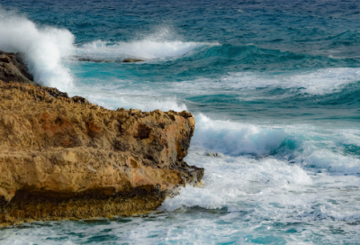 ​关于爱的诗句或名言（浪漫经典爱情诗词名句）