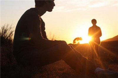 ​鼓励销售冲刺业绩的话（销售口号简短霸气）