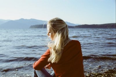 ​一个人撑到很心累的伤感扎心说说