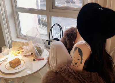 ​qq空间说明大全(唯美伤感qq皮肤女生)