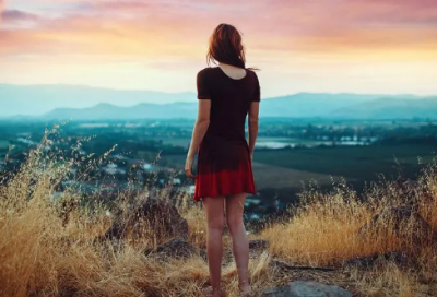 ​关于白头发的伤感句子(精选92句)