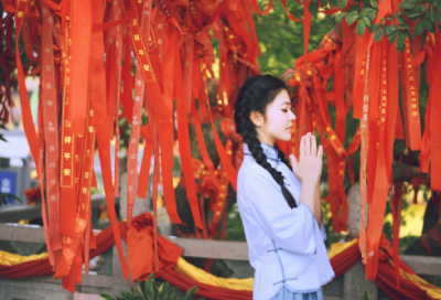 ​适合生日发朋友圈的搞笑说说(精选75句)