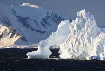 ​朋友圈赚钱文案(朋友圈文案短句励志)